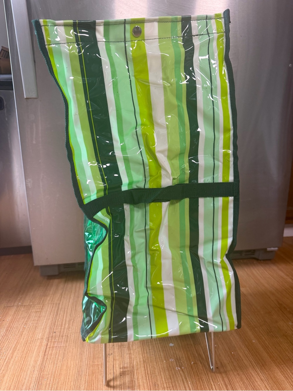 Marshall Fields rare collectible Rolling Tote collapsing folds and snaps - Picture 3 of 8
